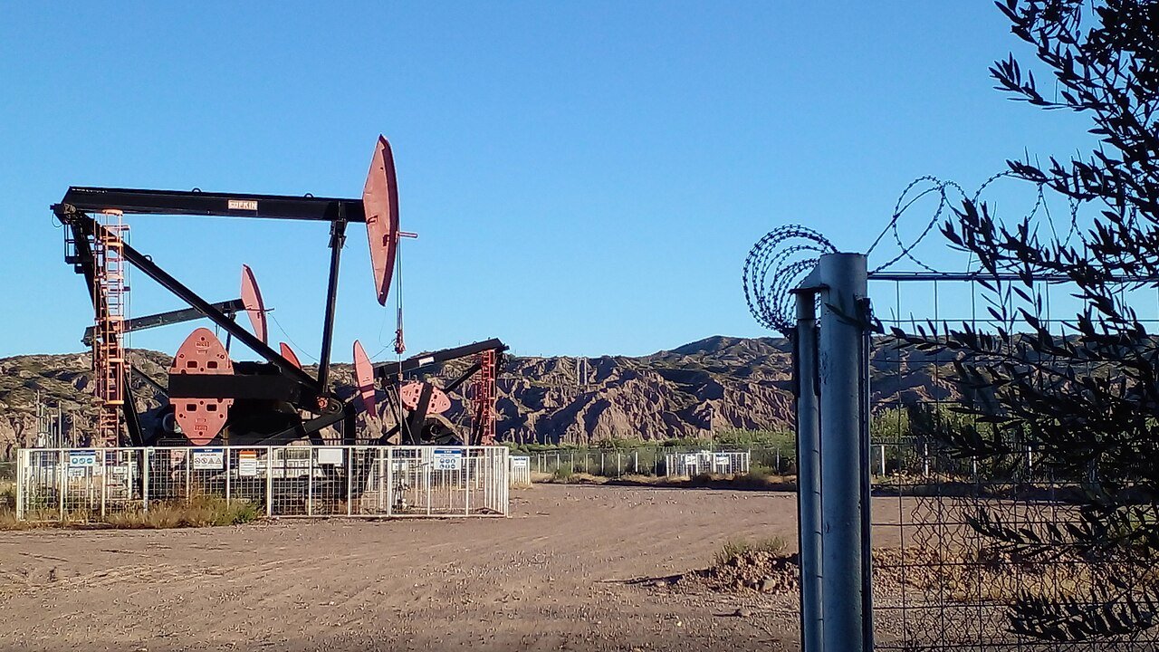 Pozos petroleros en Lunlunta, Mendoza